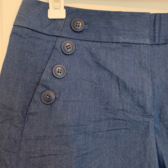 Loft Riviera chambray denim Short size 4 - Picture 2 of 6